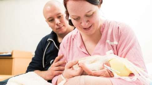 Lääkärit halusivat abortoida Elli-vauvan – syynä Edwardsin oireyhtymä |  Perhe 