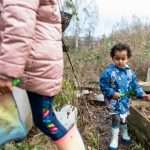 helping-daddy-in-the-garden-picture-id1214284983